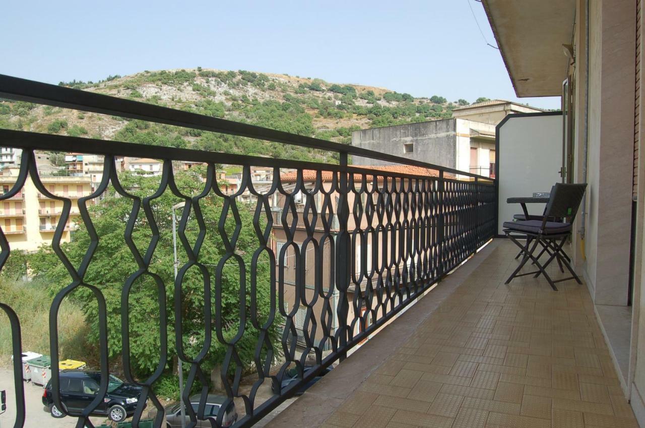 Casa Fontana Villa Modica Exterior photo